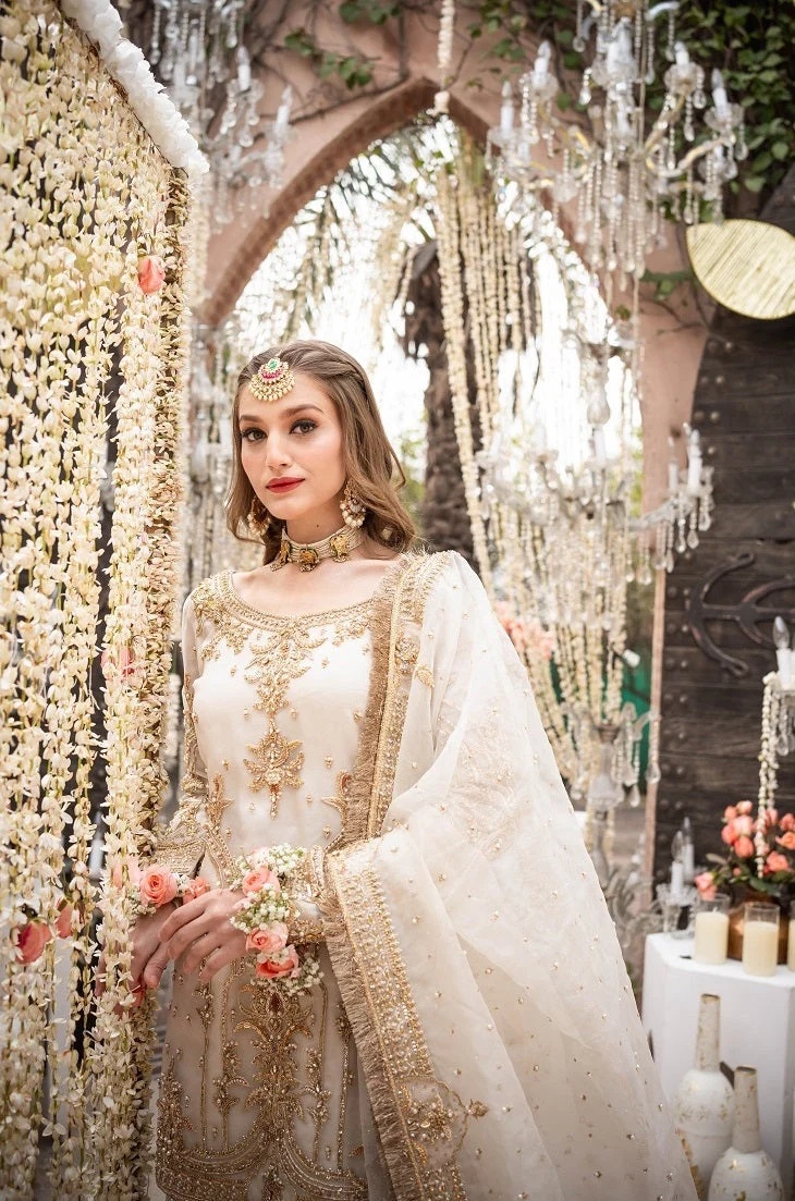 Zohra - MW pakistani fashion outfit with coordinated formal styling.